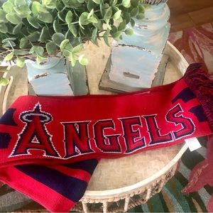 NWOT Angels Baseball Knitted Fringe Scarf